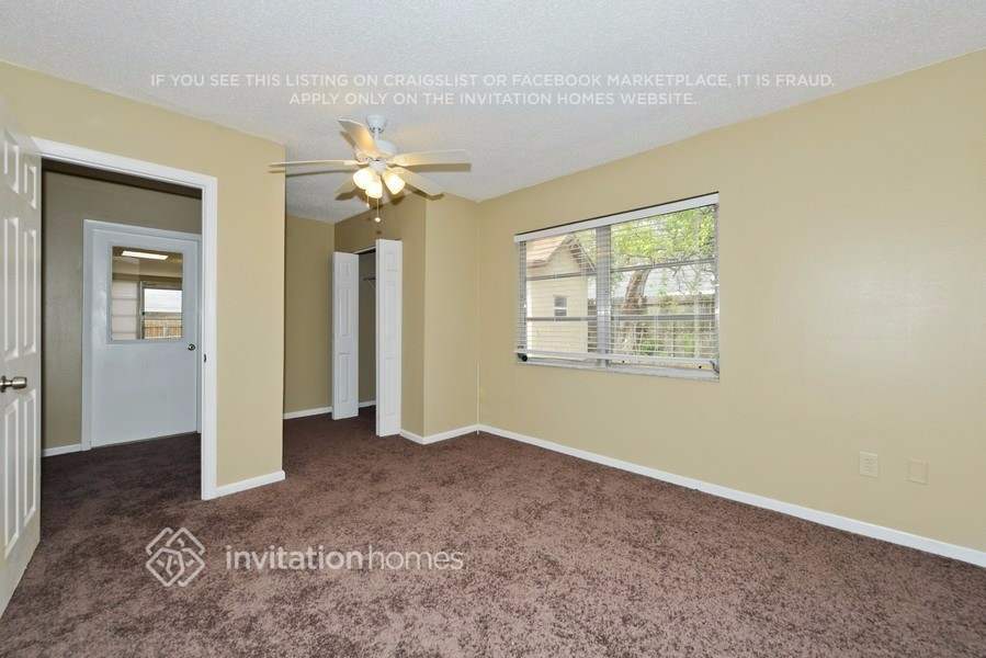 Building Photo - 407 Oriole Cir