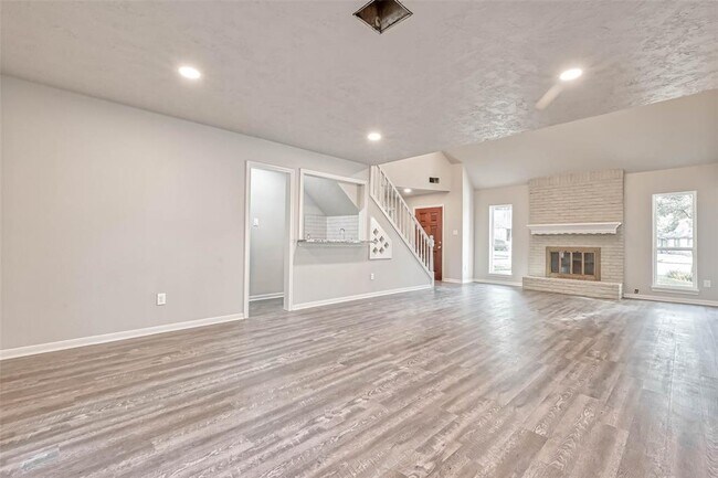 Building Photo - 3615 Highfalls Dr