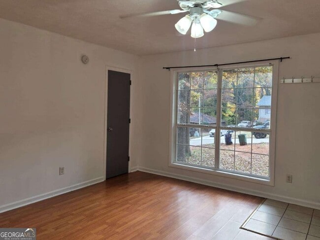 Building Photo - 4751 Valley Dale Dr SW