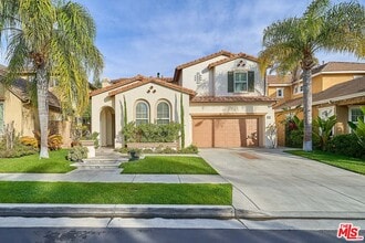 Building Photo - 675 Poplar St