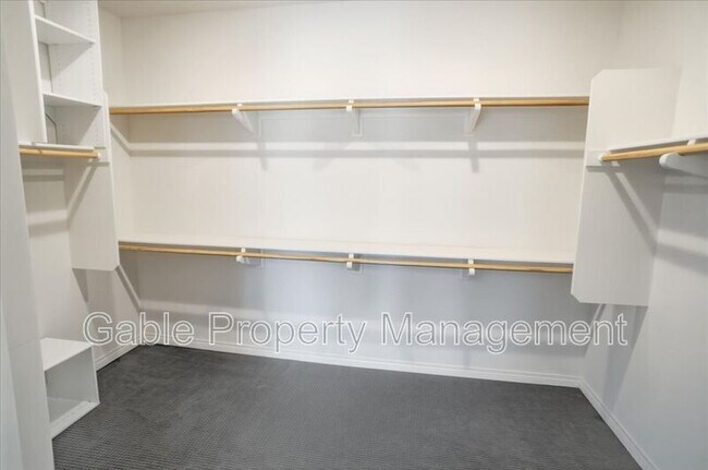 Building Photo - 27623 Solana Wy