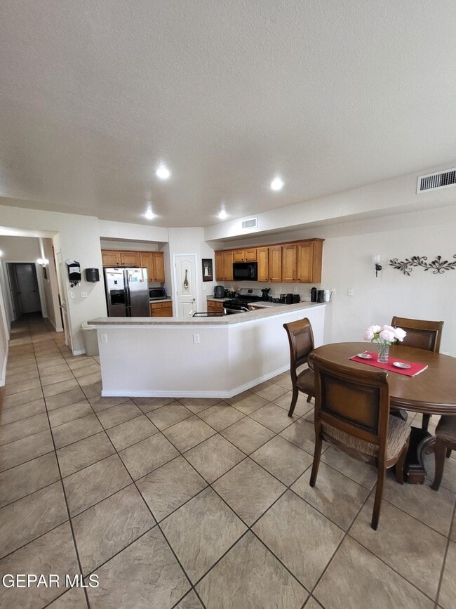 Building Photo - 6354 Franklin View Dr