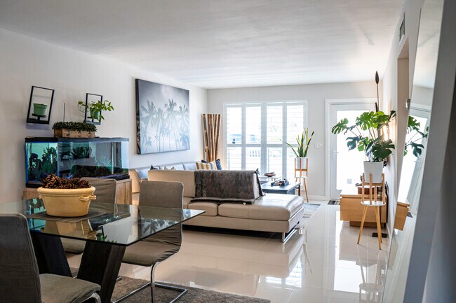 Building Photo - 55 SE 14th St