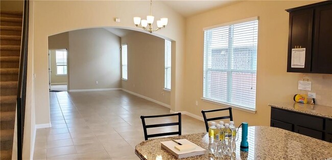 Building Photo - 16405 Pienza Dr