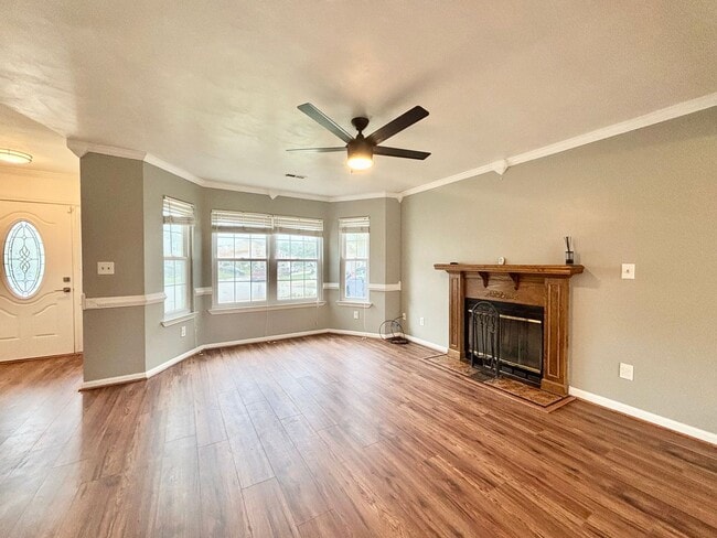 Building Photo - Gorgeous 3 Bedroom Home In Virginia Beach