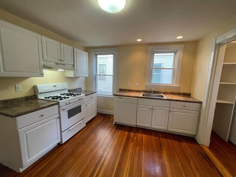 Primary Photo - 32 Pearson Rd