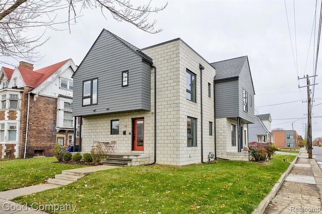 Building Photo - 111 Chandler St