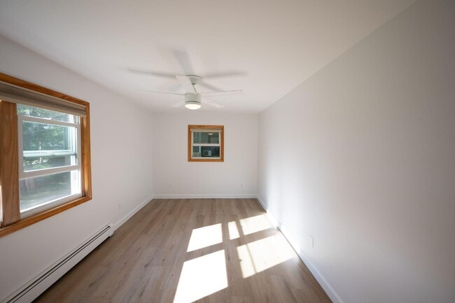 Building Photo - 468 Hillside Rd