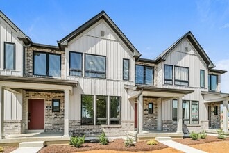 Building Photo - 39 Wingtip