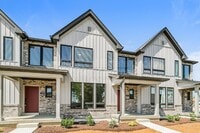 Building Photo - 39 Wingtip