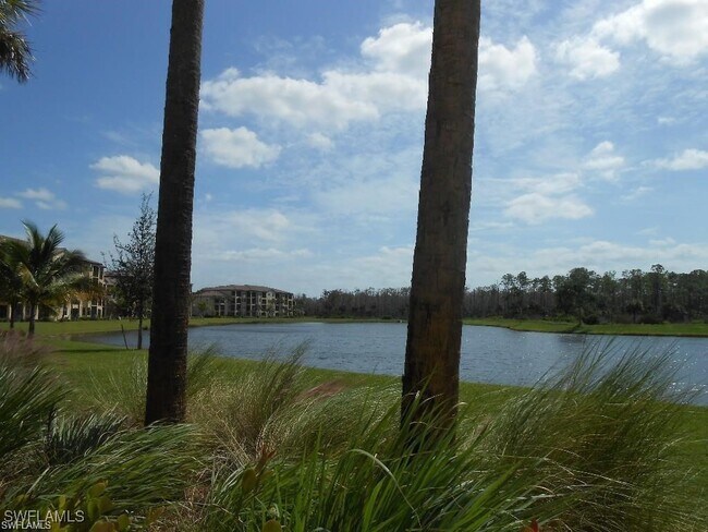 Building Photo - 9735 Acqua Ct