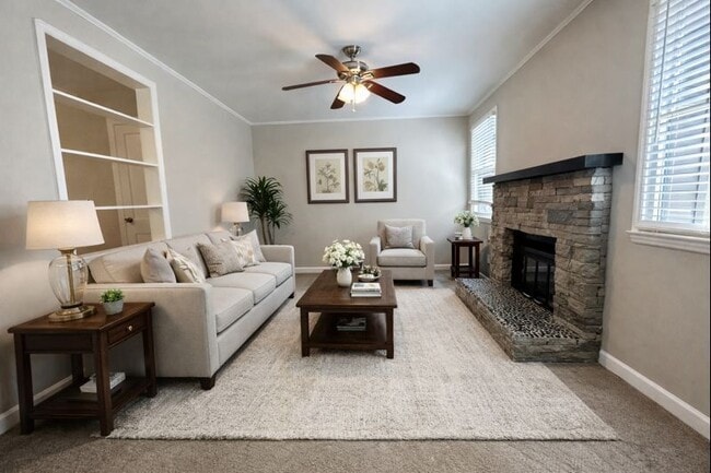 Building Photo - 516 Lorna St