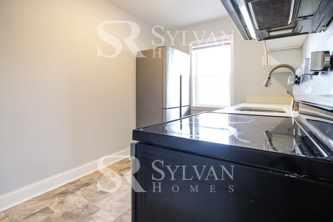 Building Photo - Gorgeous updated 3BR Home in Dundalk!