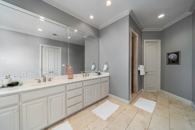 extra long double vanity - 4003 Wycliff Ave