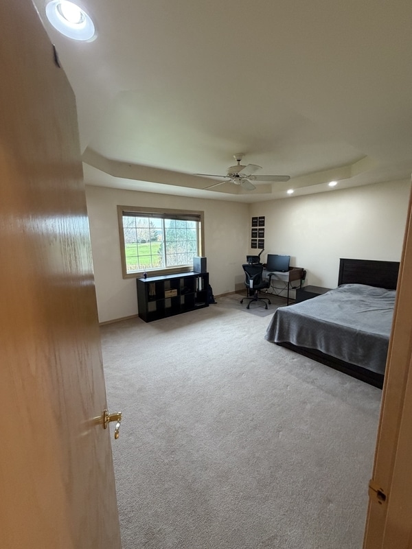 Building Photo - 700 Sunrise Dr