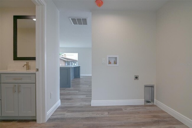Building Photo - 583 FL-559