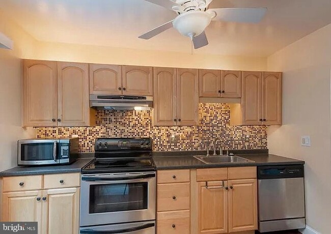 Building Photo - 1158 Riverboat Ct