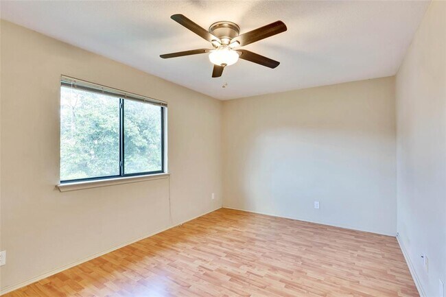 Building Photo - 8806 Springmail Cir