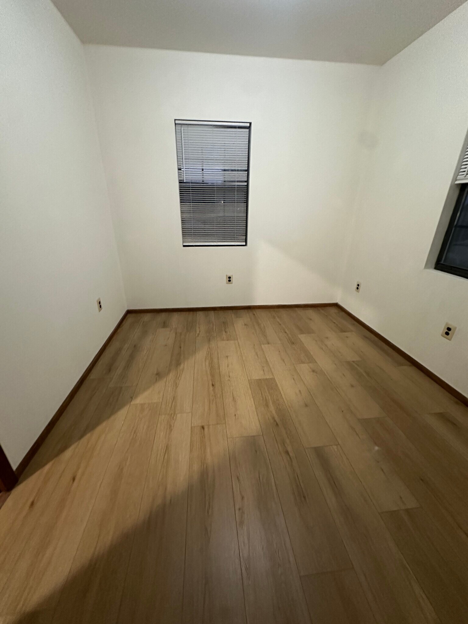 Building Photo - 1747 E 2nd St