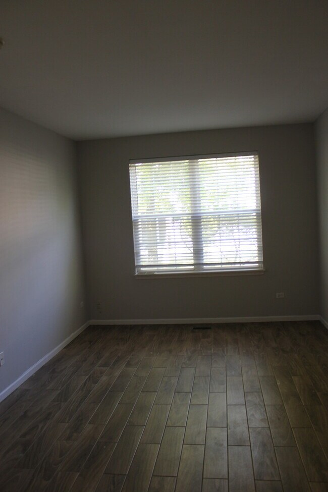 Building Photo - 3103 Falling Waters Ln