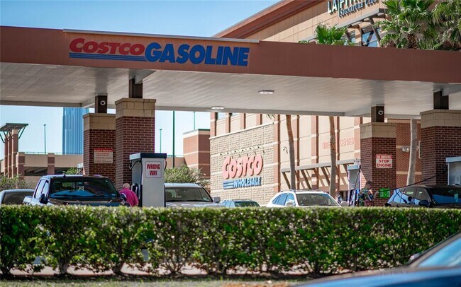 Building Photo - 15 Greenway Plaza