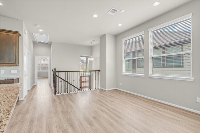 Building Photo - 16207 Northern Cardinal Ln