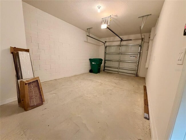 Building Photo - 709 Spartina St