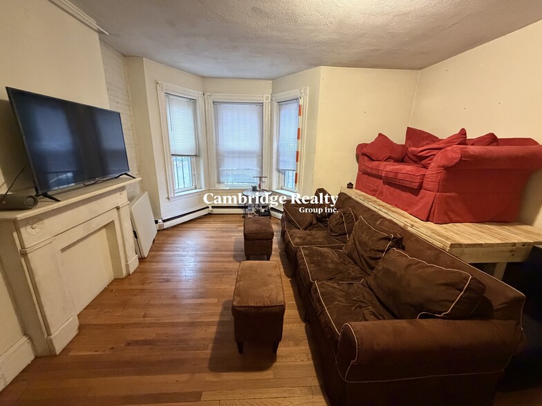 Building Photo - 15 Sewall St