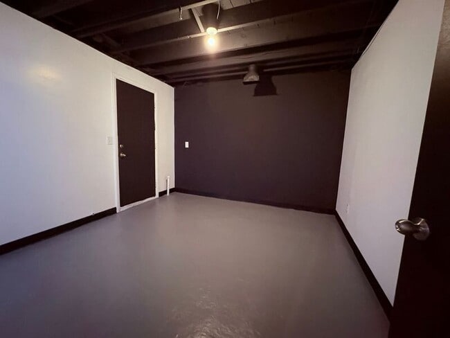 Building Photo - 1309 S Ralston Ave