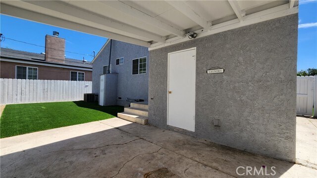 Building Photo - 18009 Bullock St