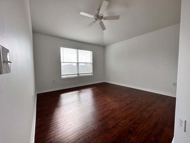 Building Photo - 2718 Lucas Lakes Ln