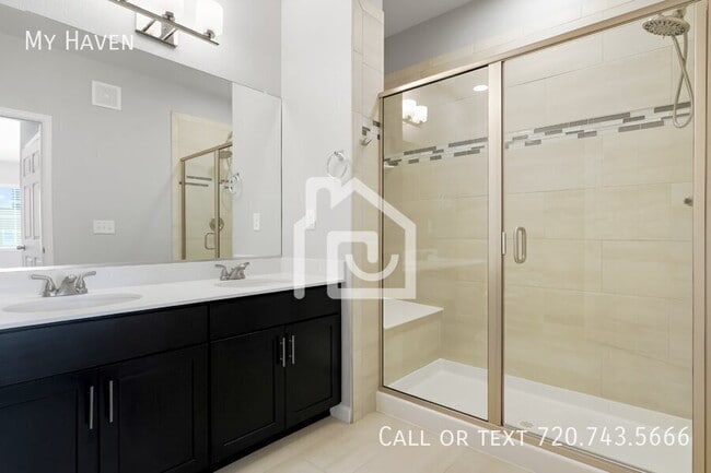 Building Photo - 15700 E Jamison Dr