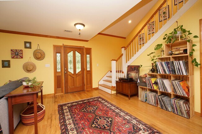 Building Photo - Charming Home in Poquito Bayou – A Nature ...