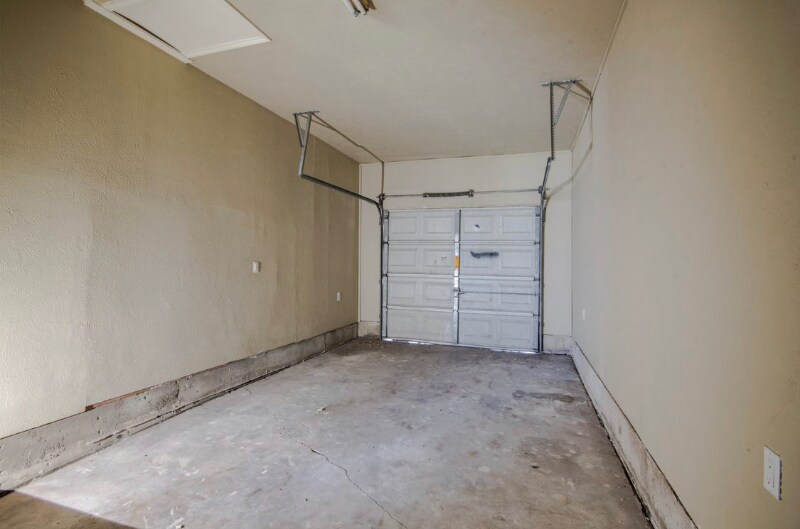Building Photo - 3521 Hilton Dr