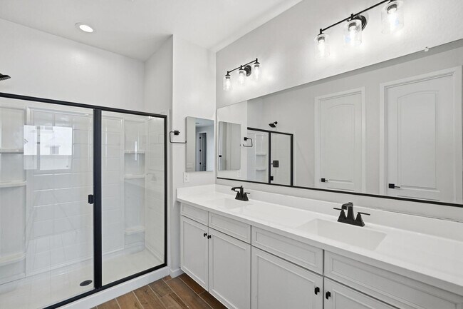 Building Photo - 641 S Davidson Ln