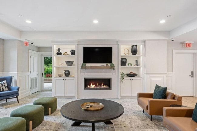 Building Photo - 20 NE 2nd St