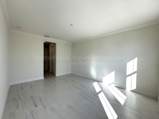 Building Photo - 9819 Gobat Aly