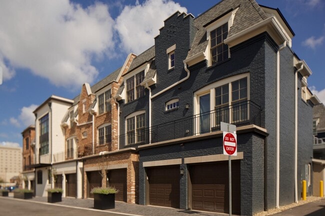 Building Photo - 84 N 6th St