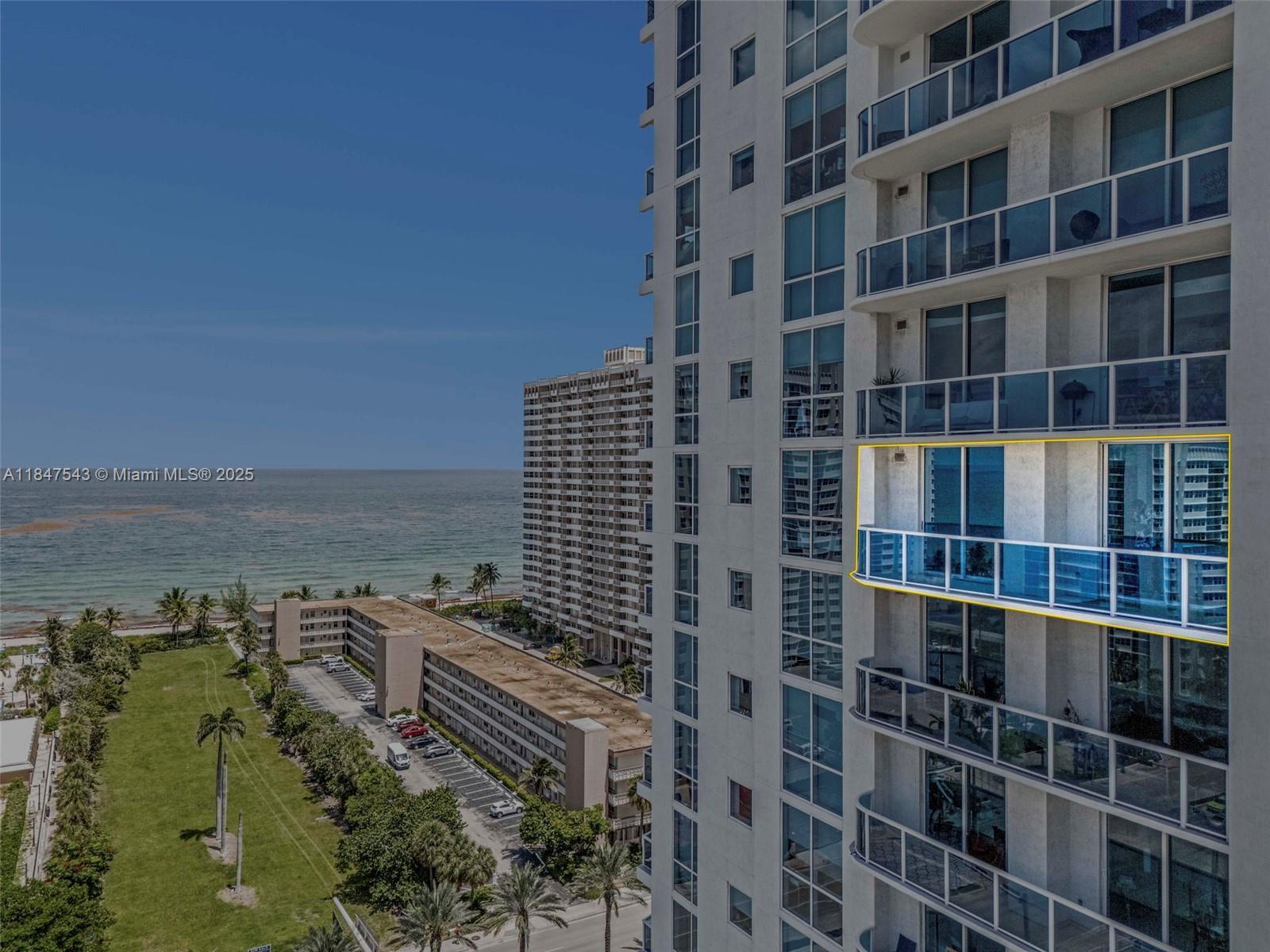 Building Photo - 1945 S Ocean Dr
