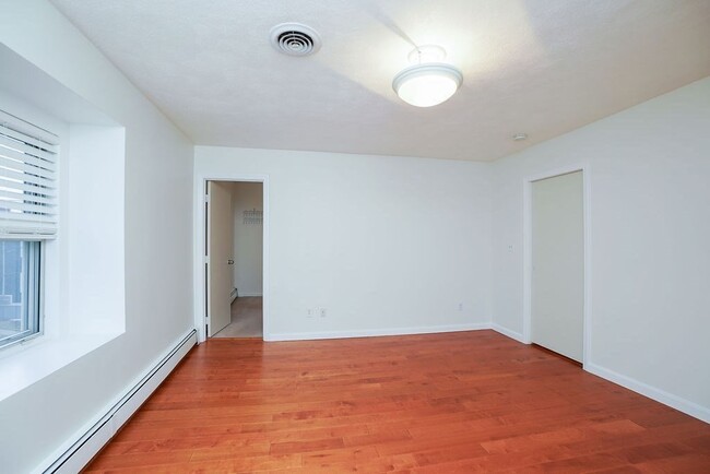 Building Photo - 175 Trenton St