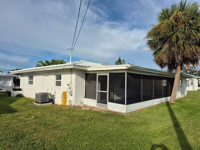 Building Photo - 14140 88th Ave