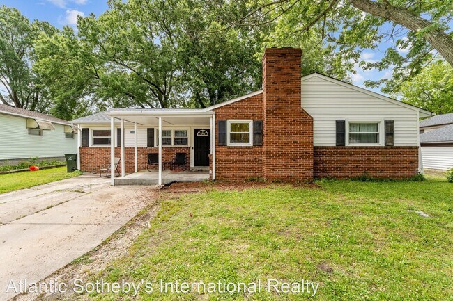 Primary Photo - 4 br, 3 bath House - 4625 Larkin Street