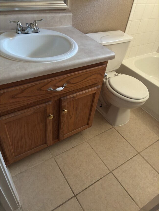 Building Photo - Charming 3BR 2BA w/ Attached Garage • Covered Patio in Pflugerville