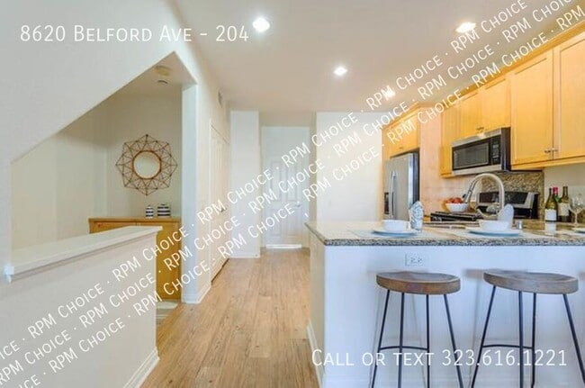 Building Photo - 8620 Belford Ave