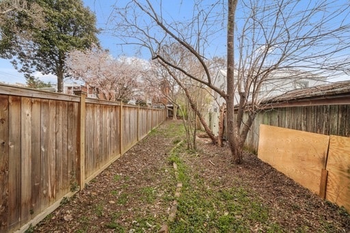 Building Photo - 104 W 3rd St