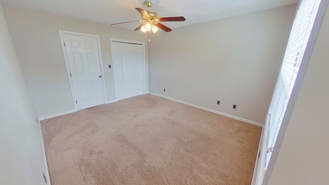 Building Photo - 300 Waterdown Dr