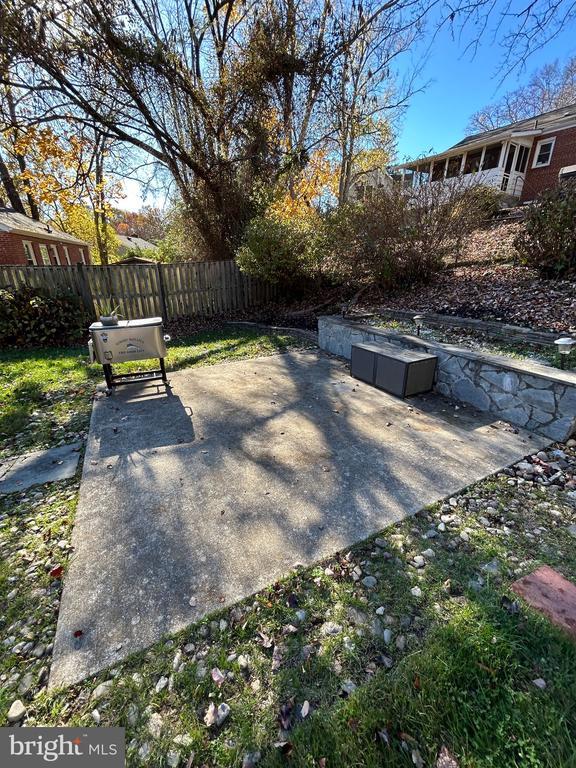 Building Photo - 10804 Drumm Ave