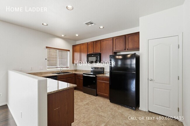 Building Photo - 1035 S Cheshire Ln