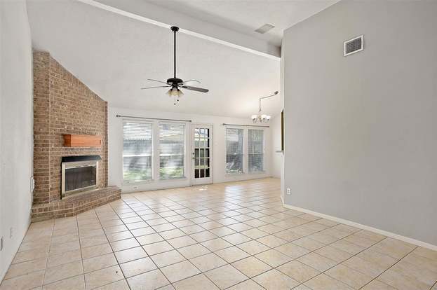 Building Photo - 8514 Greenleaf Lake Dr