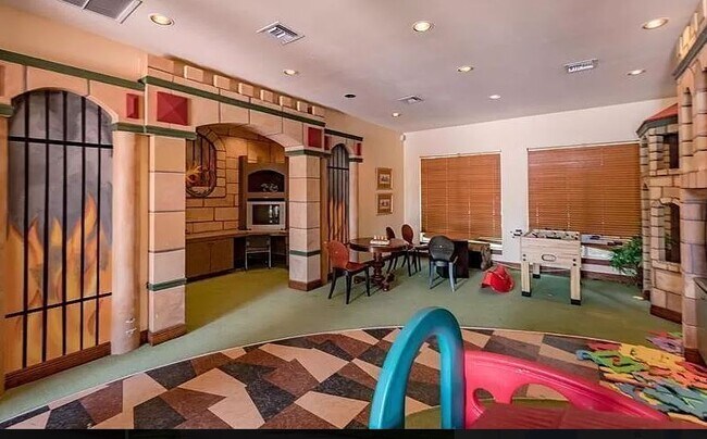 Building Photo - 4816 N State Road 7